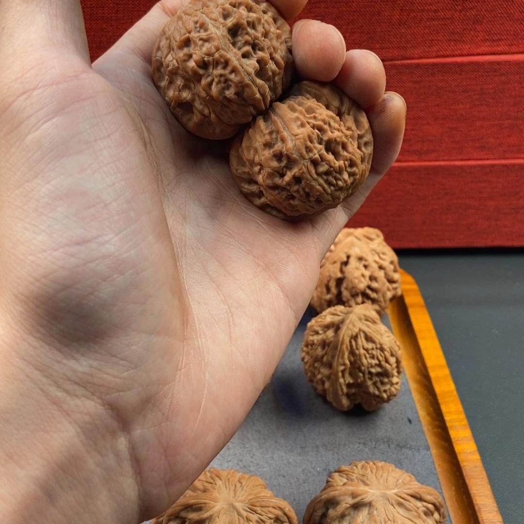 吊坠文玩核桃血麒麟40全品