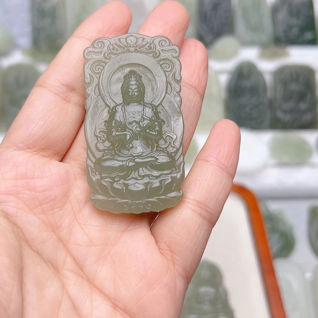 颈饰未镶嵌和田玉大**?