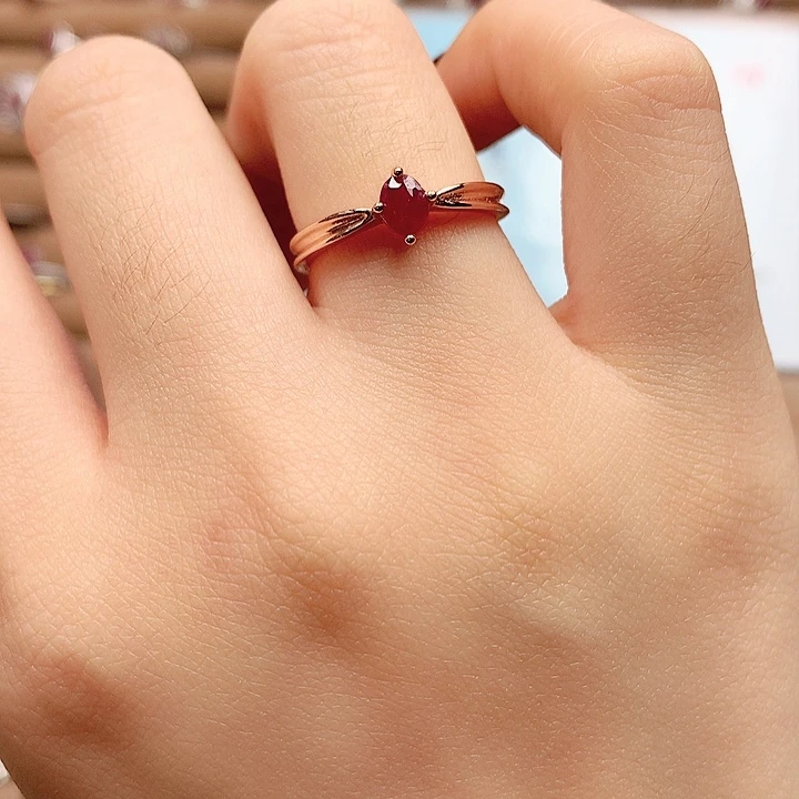 银S925镶嵌红宝石戒指