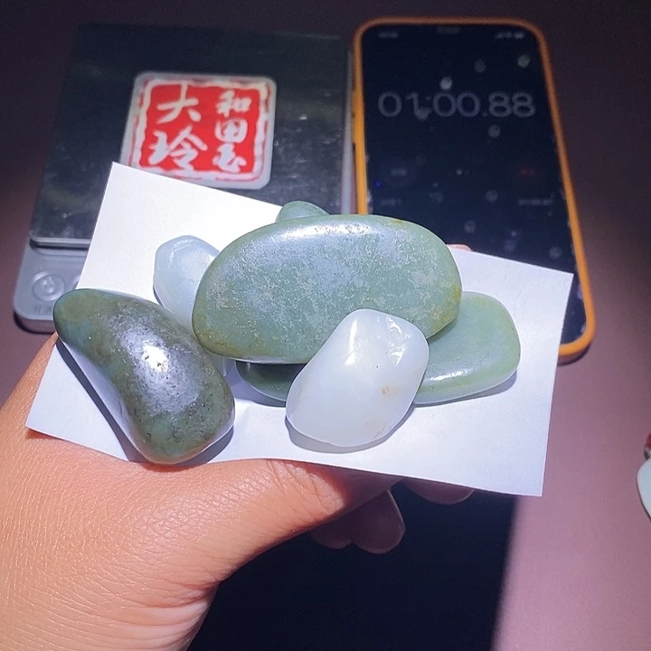 好***友和田玉（糖玉）未镶嵌手链