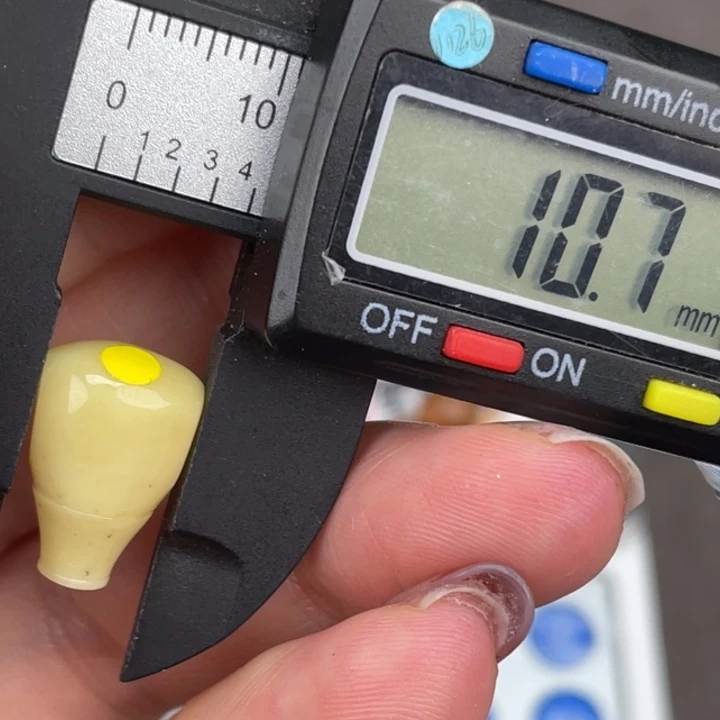 琥珀裸石未镶嵌微瑕564