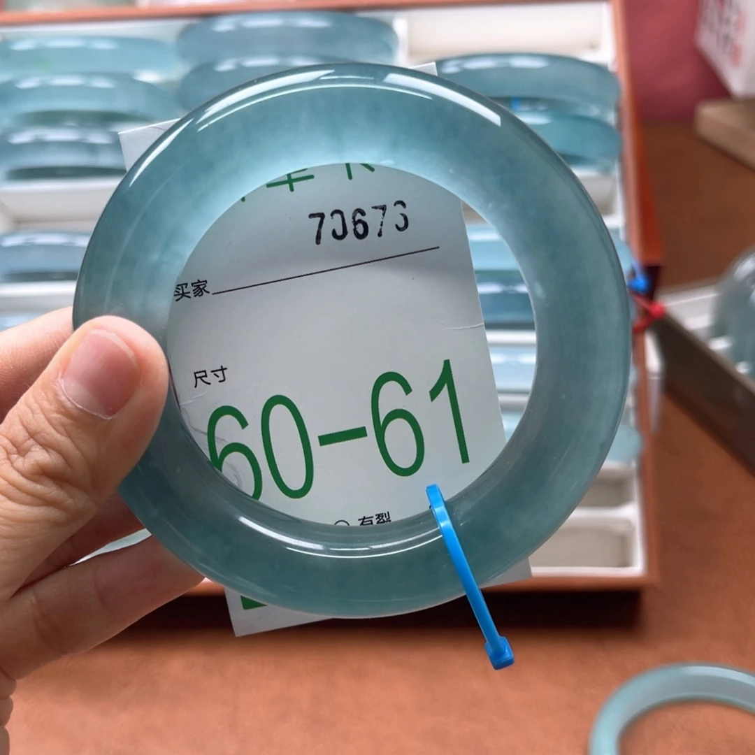 作***薇未镶嵌手镯石英质玉