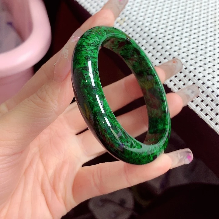 翡翠未镶嵌手镯翡翠