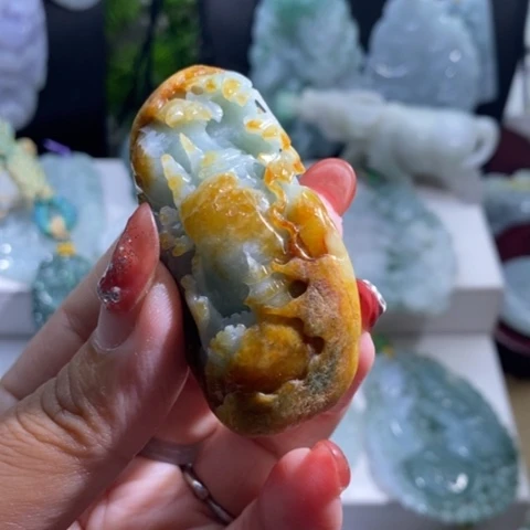 【闪购商品】颈饰未镶嵌翡翠山水