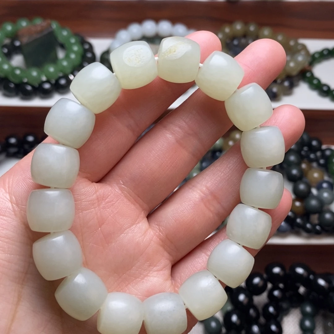 和田玉未镶嵌手串