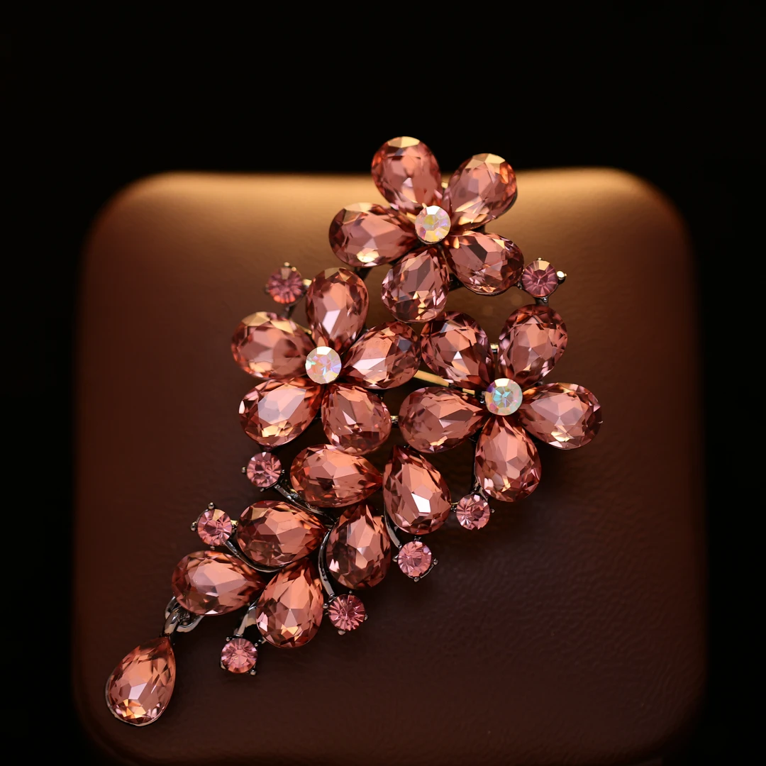 铜合金仿水晶胸针 澜七-小众手工时尚创意复古迎春花胸针-S2925