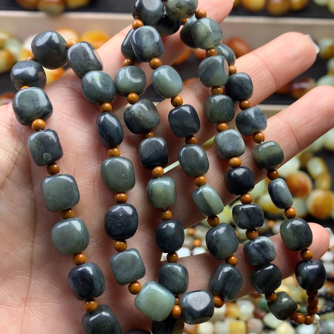 和田玉未镶嵌项链