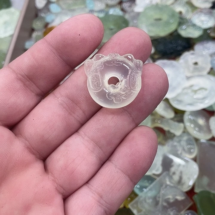 蛇纹石玉合金颈饰