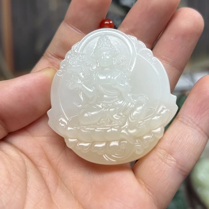 和田玉未镶嵌把件