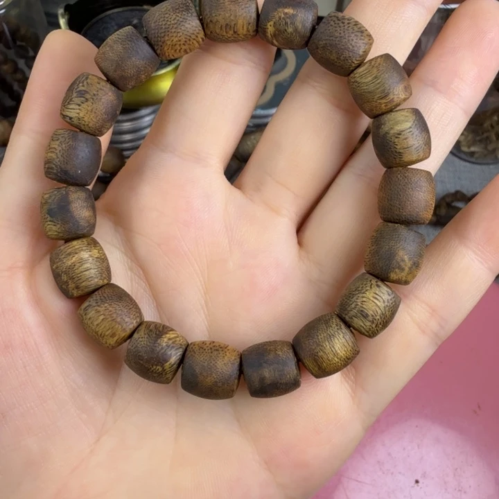 沉香沉香碎屑莺歌绿奇楠1.0鼓珠8.7克