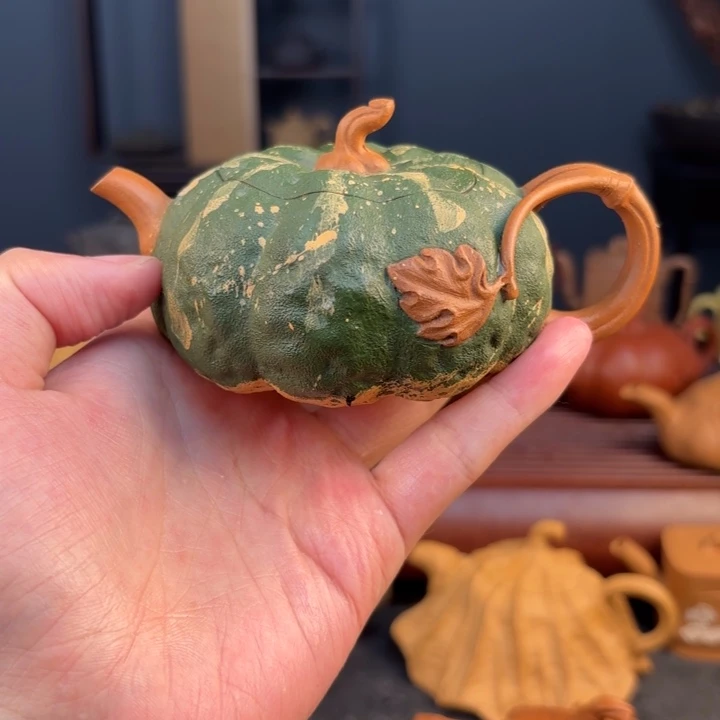 茶壶紫砂阿*罗是因为有个女老师给的