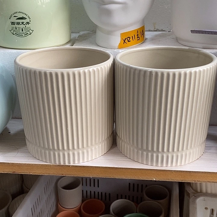 摆件陶盆有孔 瑕疵介意勿拍