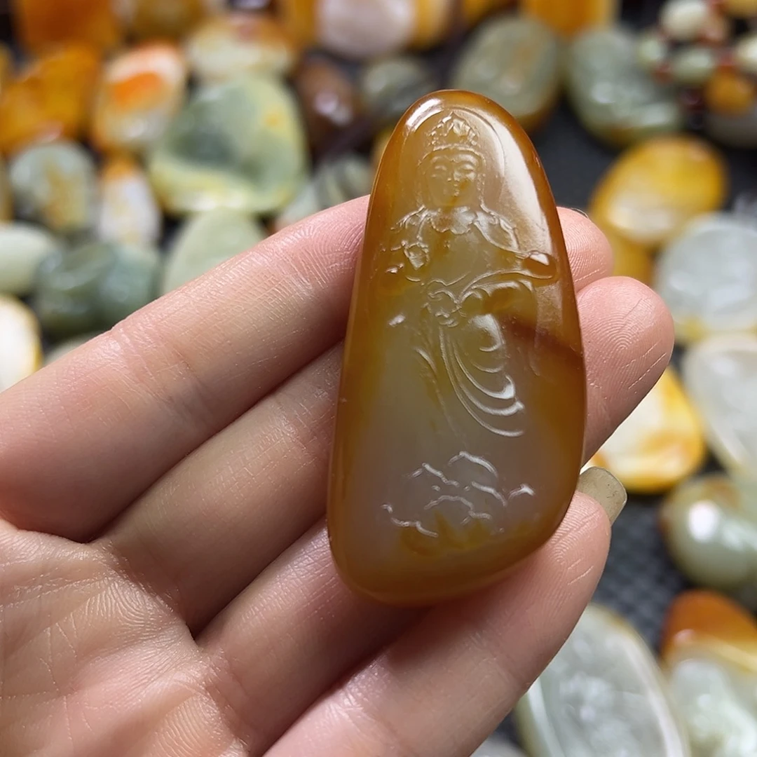 和田玉挂件未镶嵌社**会