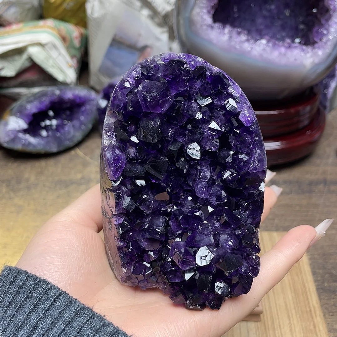 紫晶未镶嵌大型摆件（非配饰）