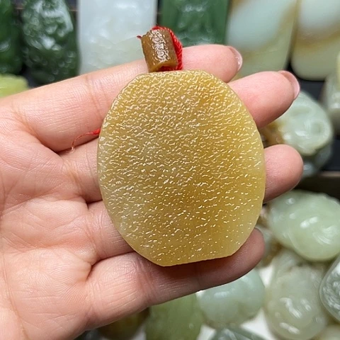 颈饰未镶嵌和田玉