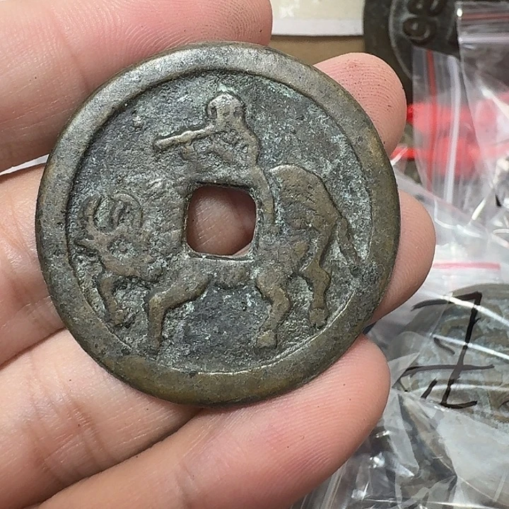 9***7铜现代工艺品花钱