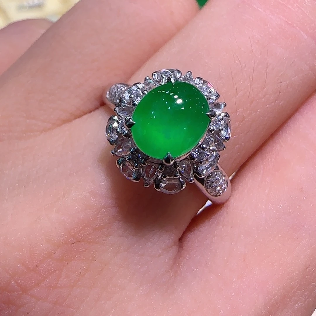 翡翠戒指18K金镶嵌戒指