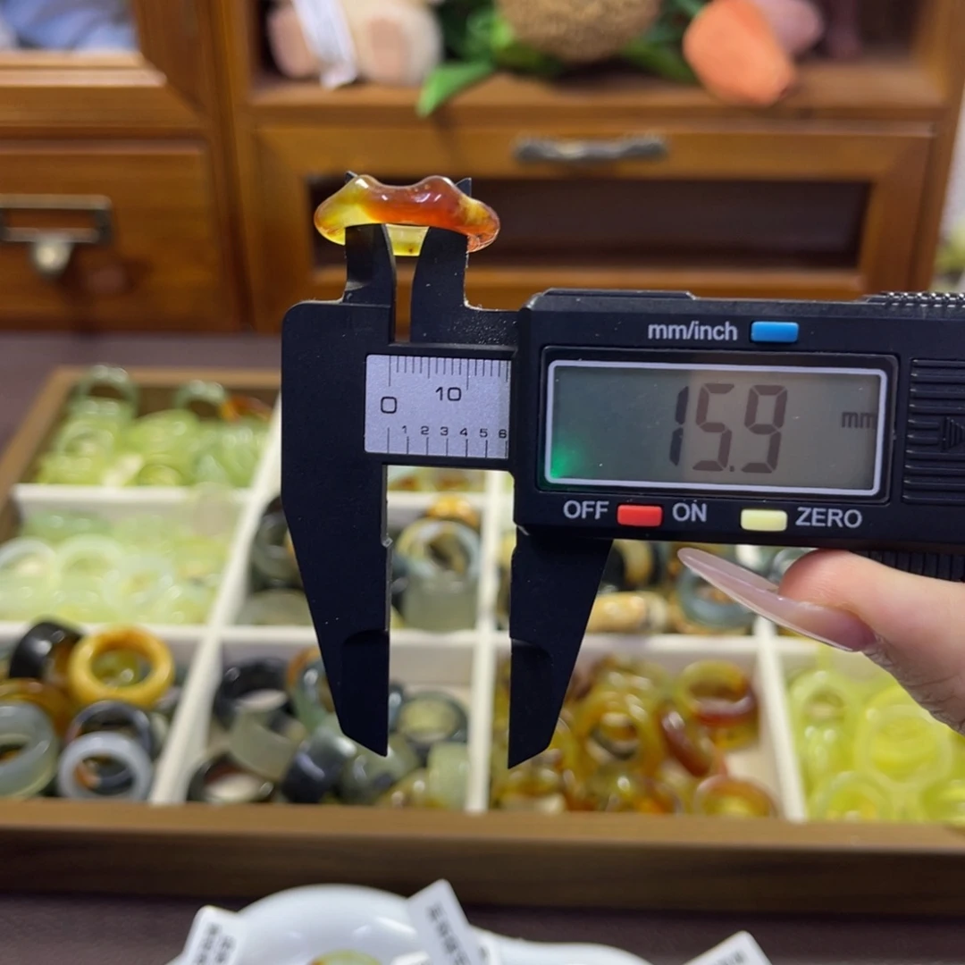 蛇纹石玉未镶嵌手镯146