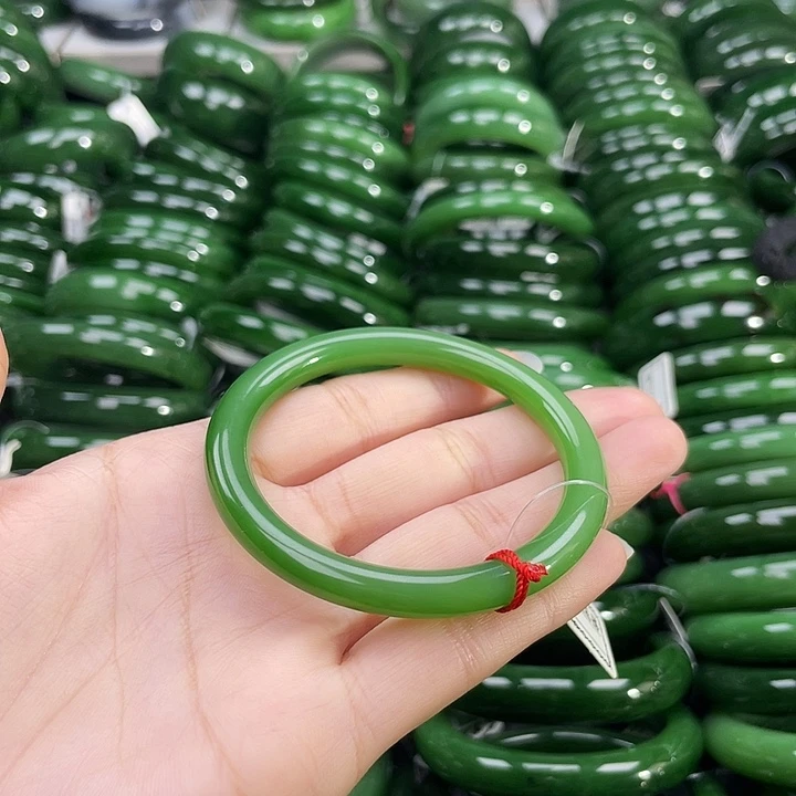 未镶嵌手镯和田玉（碧玉）