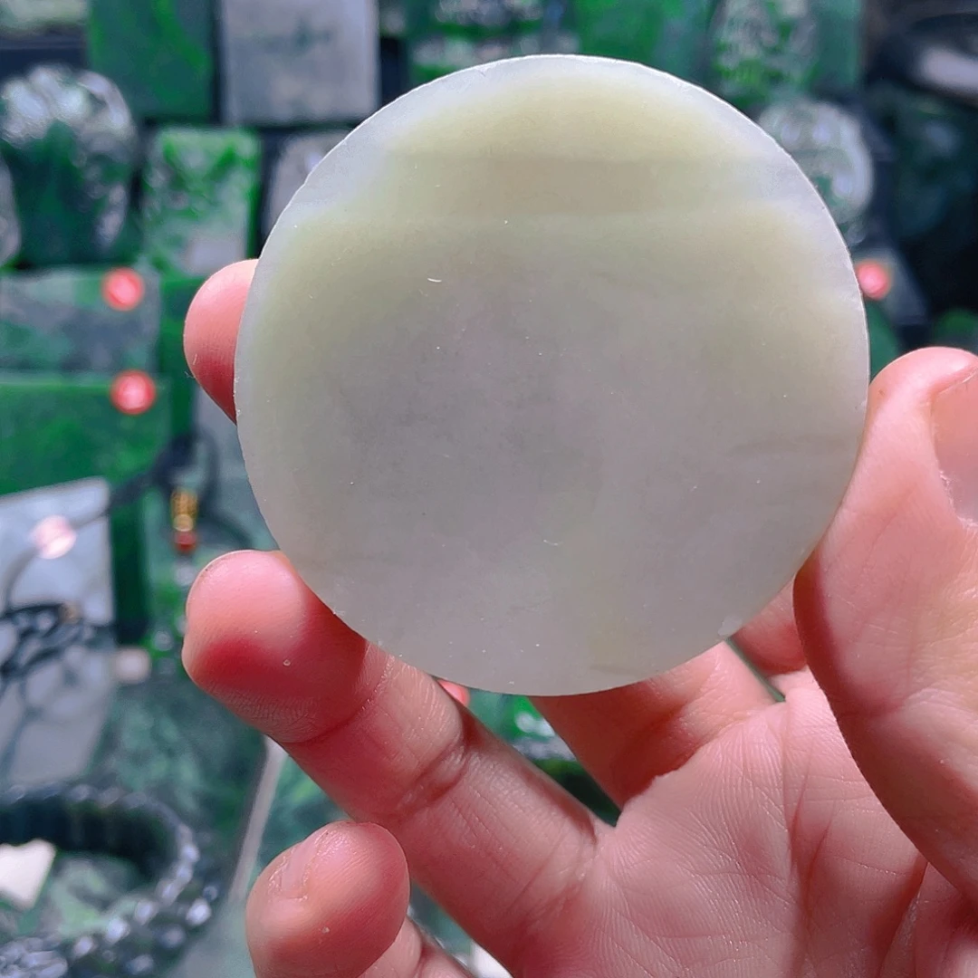 和田玉（碧玉）未镶嵌珠宝奇石