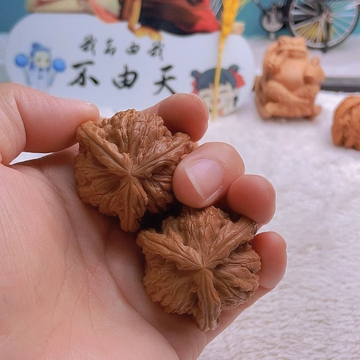 吊坠文玩核桃三棱