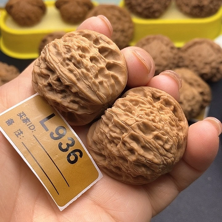 文玩核桃把件磨盘3.9全品