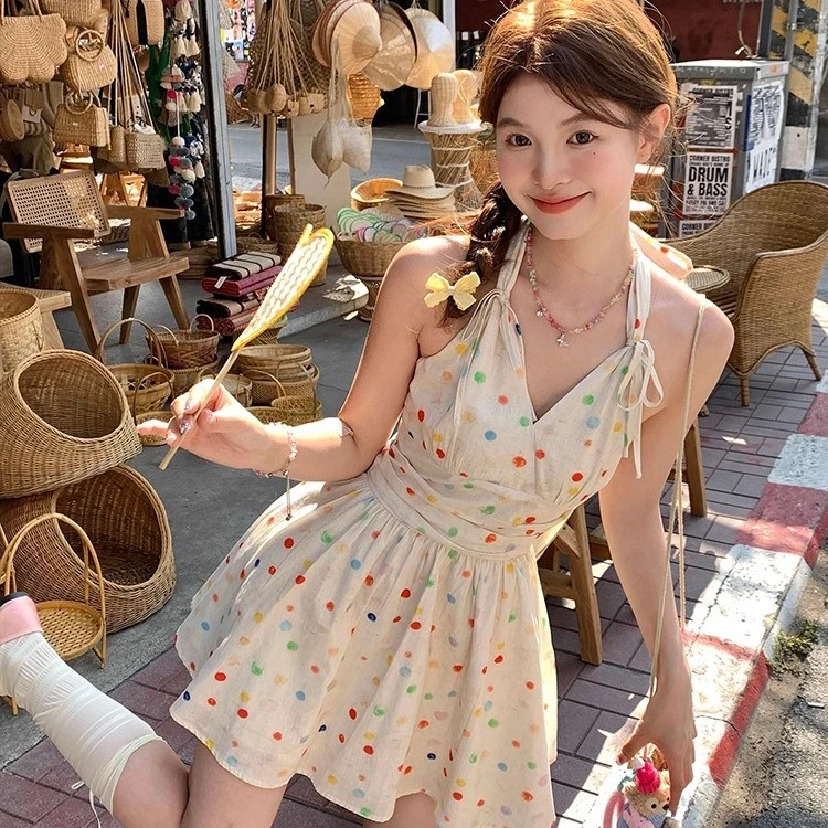 新款高级专用显瘦夏日多巴胺性感挂脖V领式女泳衣度假保守女士