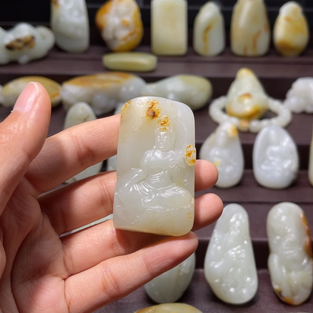 和田玉未镶嵌颈饰