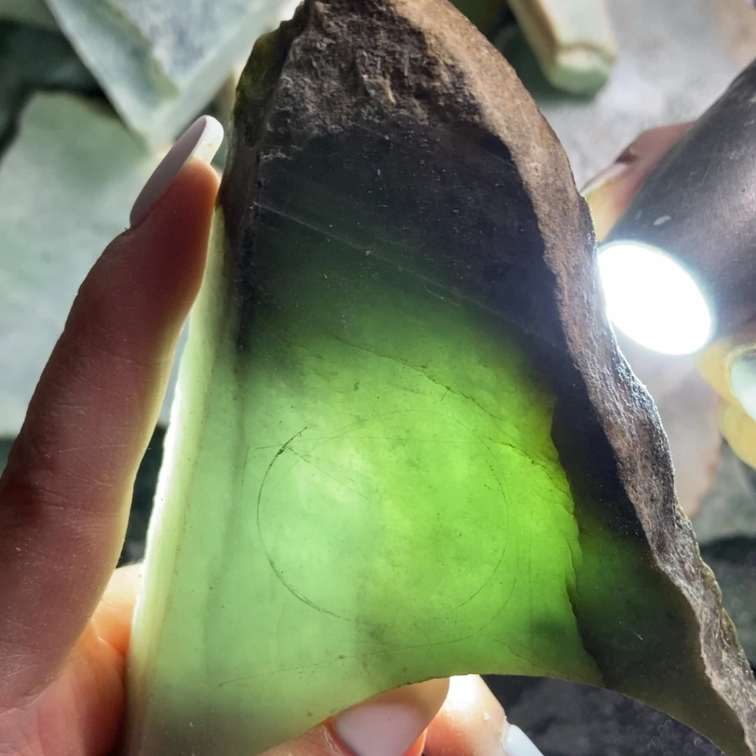 翡翠未镶嵌挂件天然翡翠