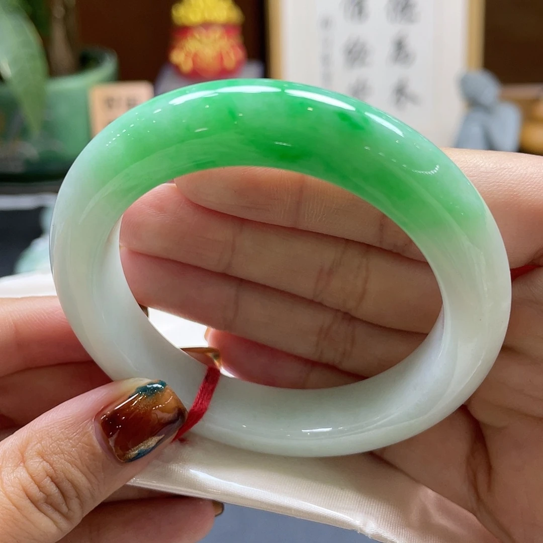 翡翠未镶嵌手镯37号