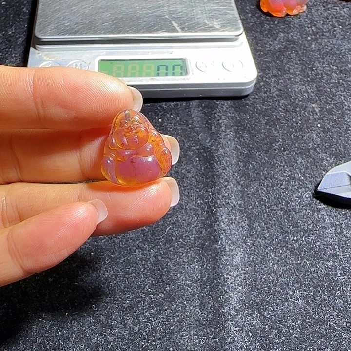 森***林琥珀未镶嵌颈饰琥珀