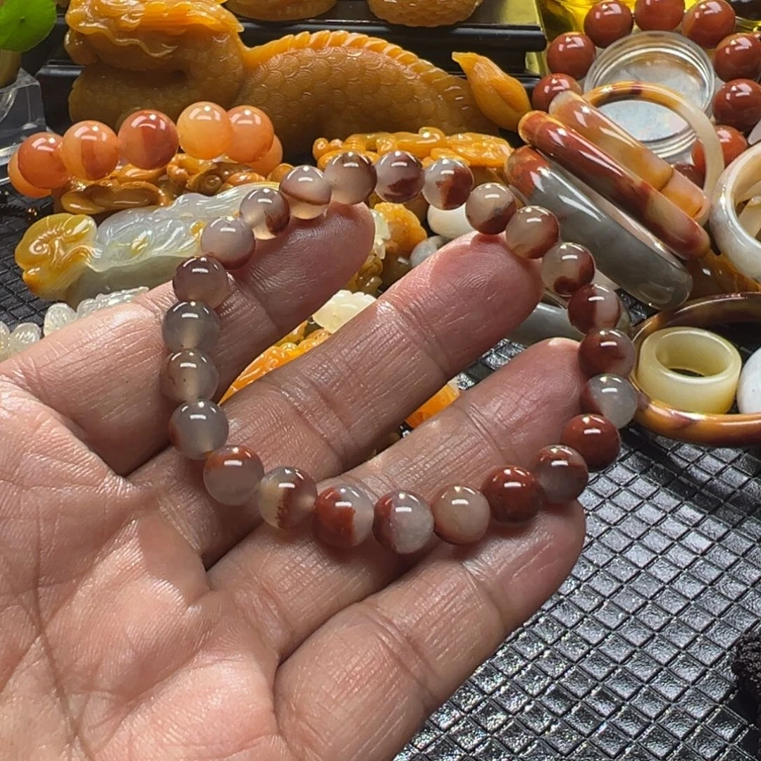 石英质玉未镶嵌颈饰