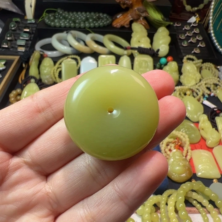 和田玉（黄玉）颈饰未镶嵌