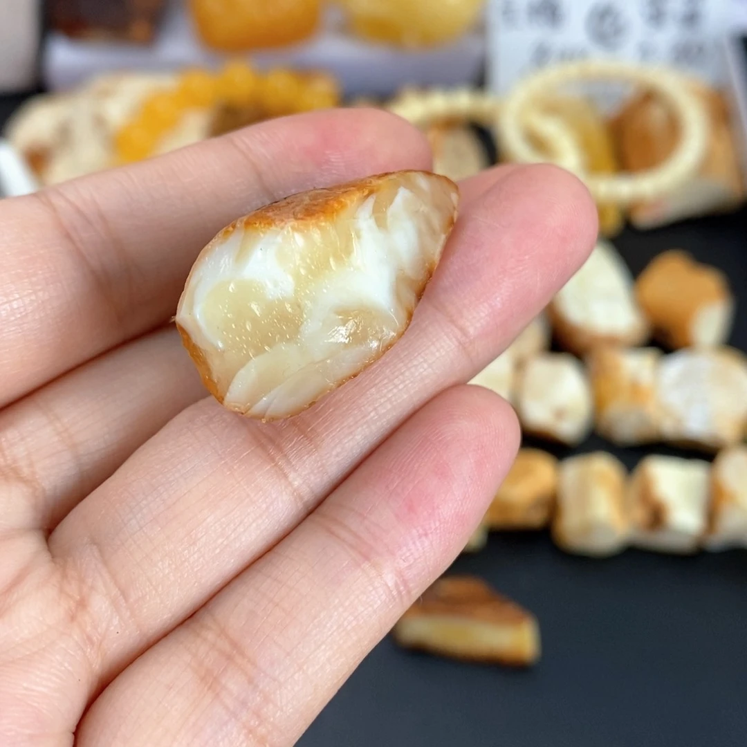 定制琥珀未镶嵌蜜蜡