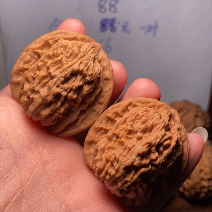 文玩核桃吊坠四座楼