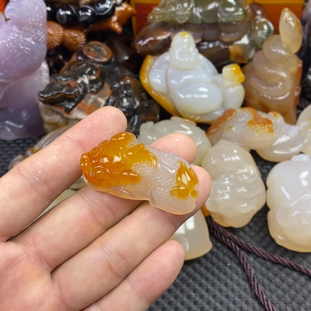 玛瑙/玉髓手把件未镶嵌心**北