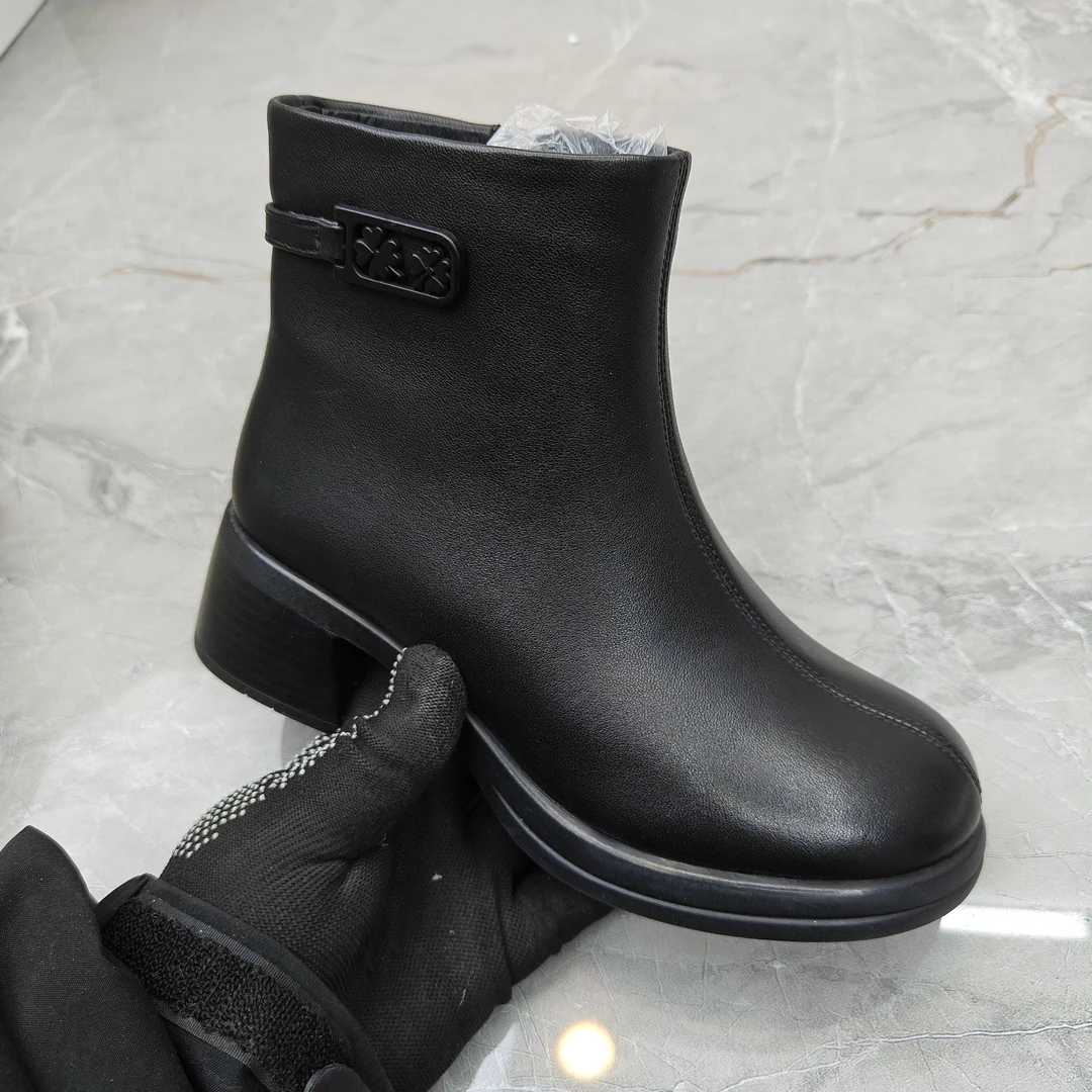 a（孤品）38码粗跟女靴(羊皮)d1407黑色