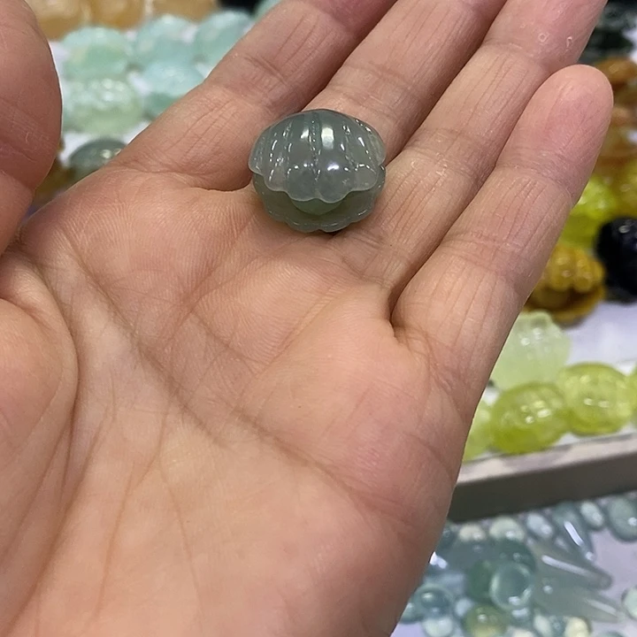 合金蛇纹石玉颈饰