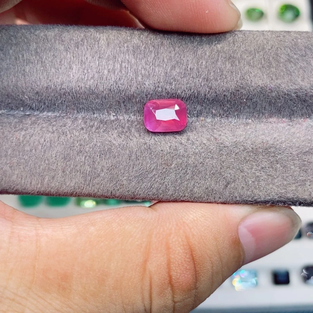 蓝宝石裸石未镶嵌蓝宝石2.04克拉