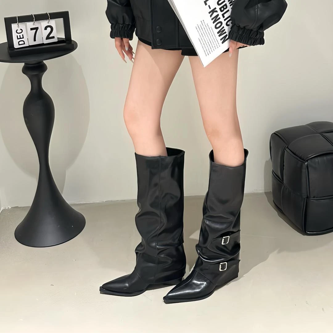 高级感尖头粗跟堆堆靴女2025秋冬新款不过膝高跟显腿裤管靴高筒靴