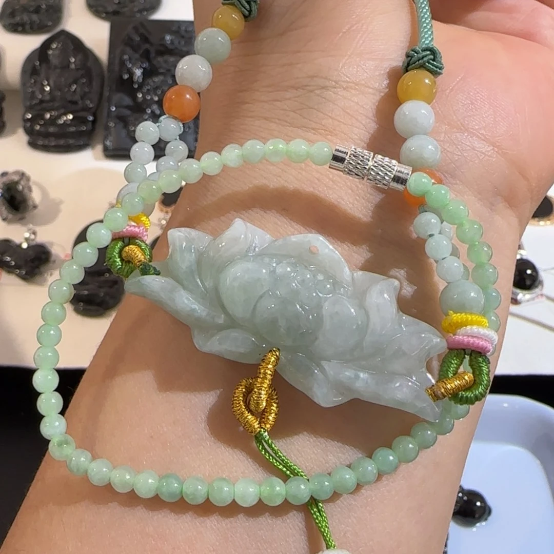 翡翠未镶嵌颈饰翡翠荷花+翡翠手串