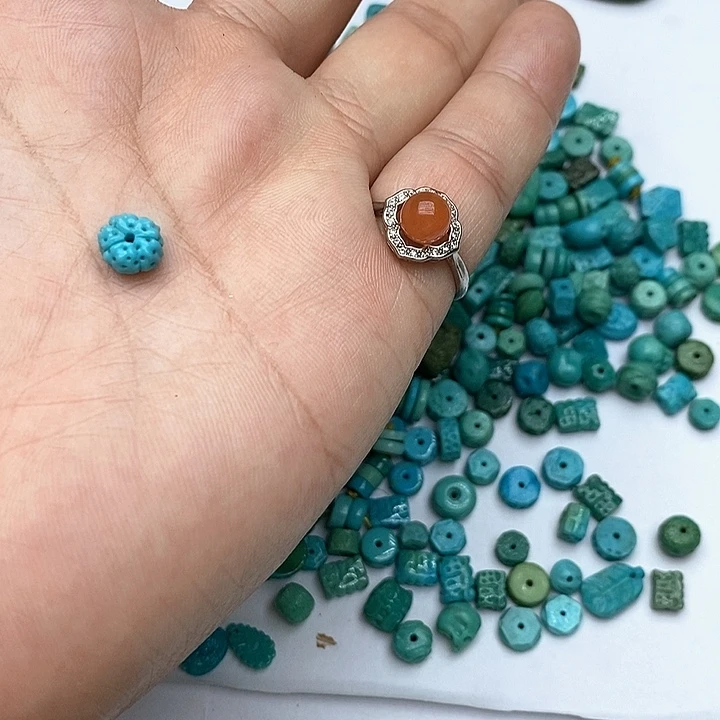 南红玛瑙未镶嵌珠宝奇石