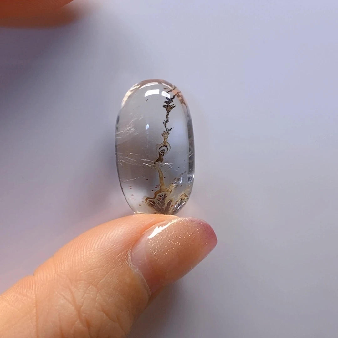 颈饰未镶嵌水晶，