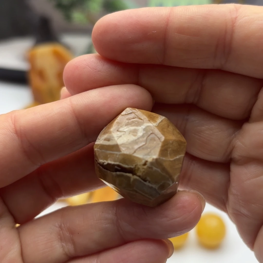 定制琥珀未镶嵌老*琥珀