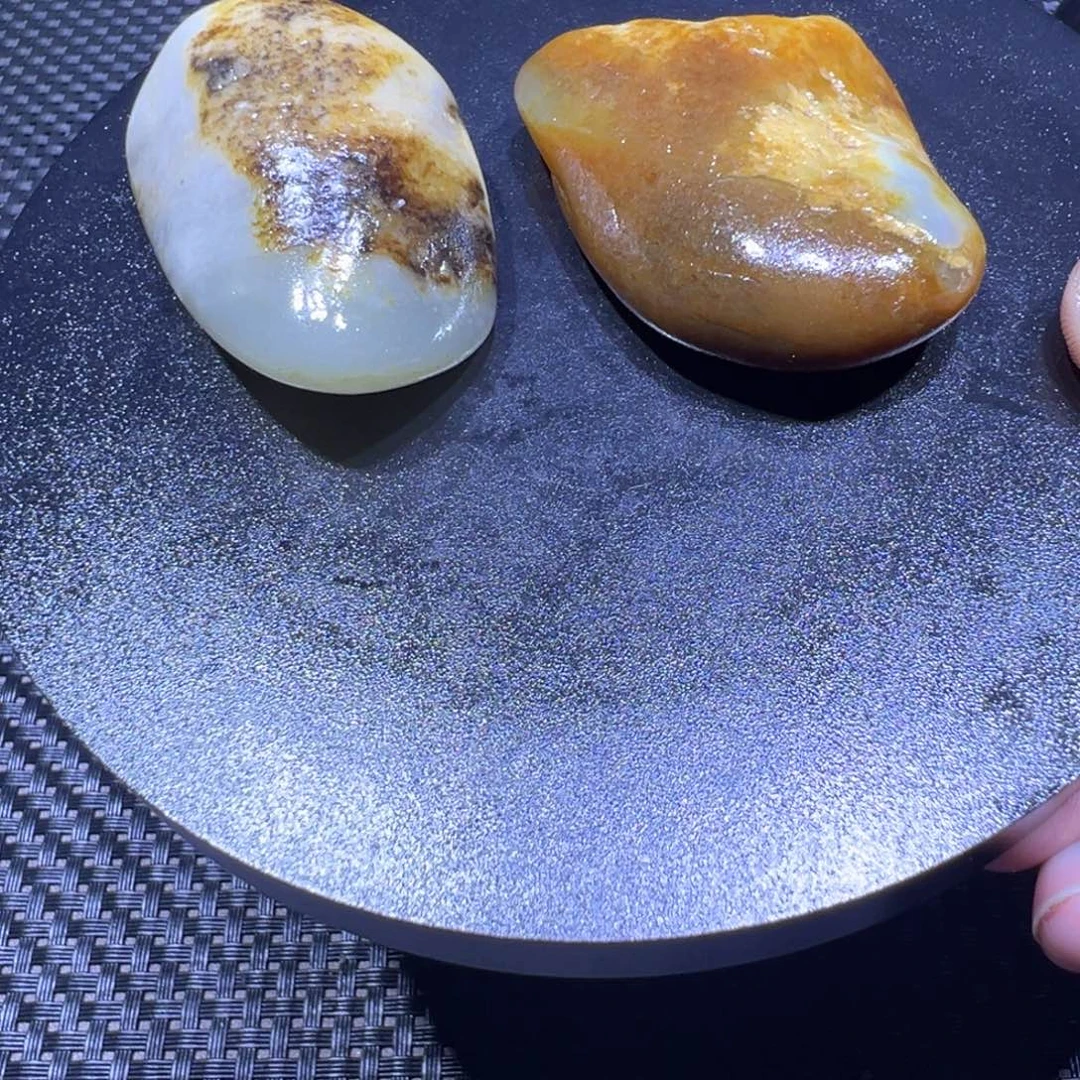 吊坠(不含链)未镶嵌和田玉（子料）84