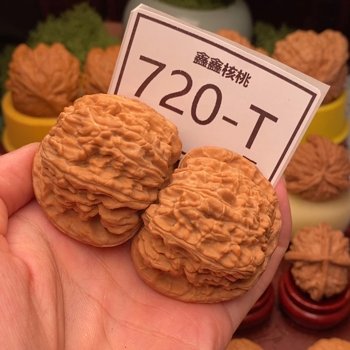 文玩核桃把件白狮47