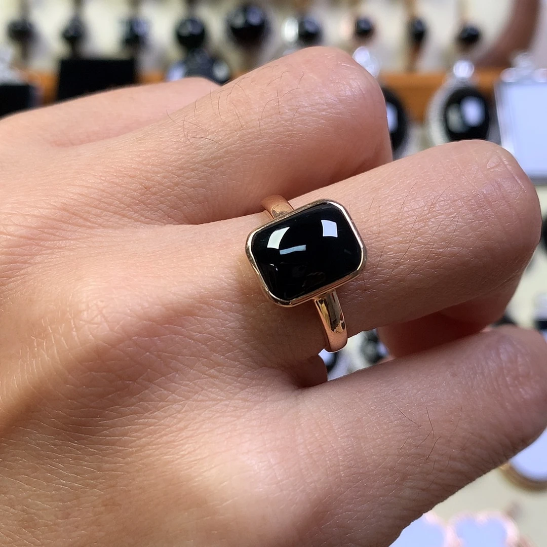 翡翠18K金镶嵌戒指