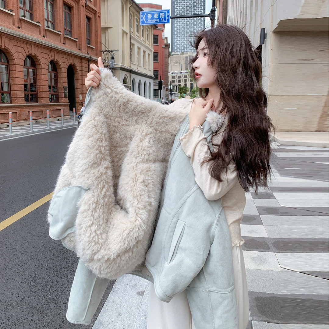 浅蓝色韩系百搭高级感羊羔毛外套女2025秋冬新款加厚保暖皮毛一体