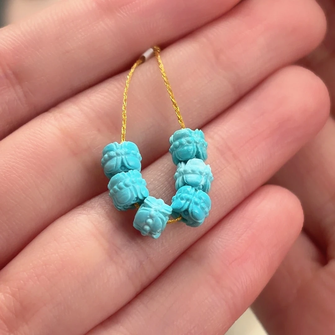 绿松石未镶嵌颈饰