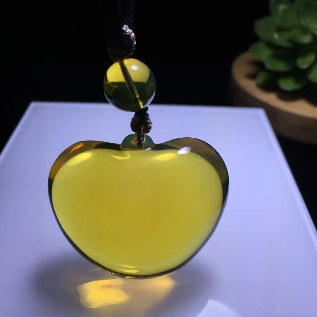 缅甸琥珀：天空蓝苹果